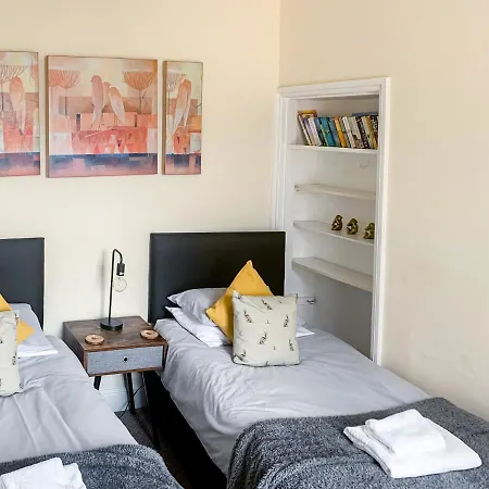 Waverley - Quaint Victorian With Free Parking Apartman