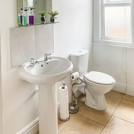 Waverley - Quaint Victorian With Free Parking Apartman York