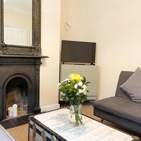Apartman Waverley - Quaint Victorian With Free Parking *