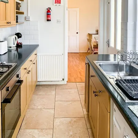 Waverley - Quaint Victorian With Free Parking *