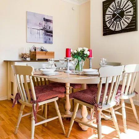 Waverley - Quaint Victorian With Free Parking York