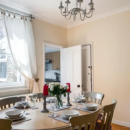 Waverley - Quaint Victorian With Free Parking Apartamento York