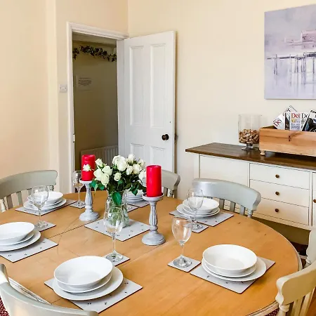 Waverley - Quaint Victorian With Free Parking