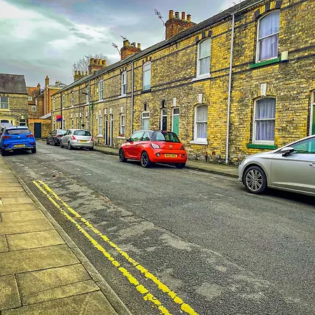 Waverley - Quaint Victorian With Free Parking * York