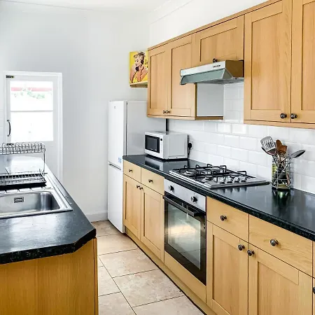 Waverley - Quaint Victorian With Free Parking * York