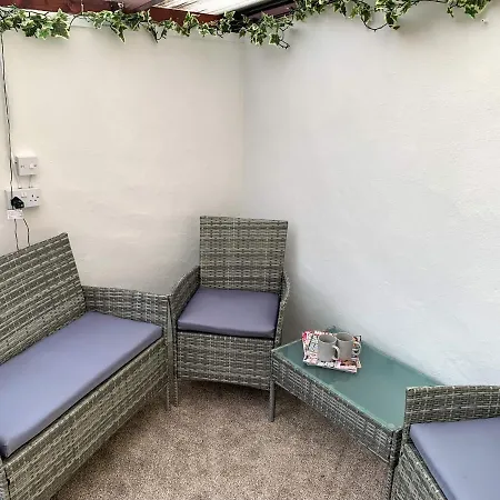 Waverley - Quaint Victorian With Free Parking *