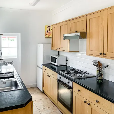 Waverley - Quaint Victorian With Free Parking * York