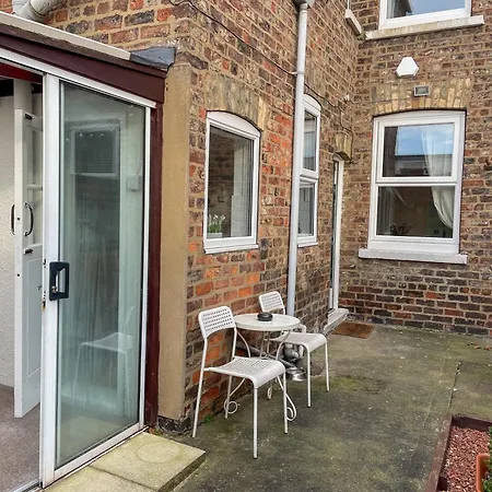 Waverley - Quaint Victorian With Free Parking Apartmán